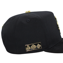 Cargar imagen en el visor de la galería, FERRETI HATS PREMIUM FT117 – Trébol Dorado
