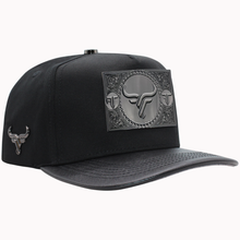 Cargar imagen en el visor de la galería, FERRETI HATS PREMIUM FT118 – The Bull
