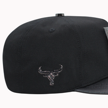 Cargar imagen en el visor de la galería, FERRETI HATS PREMIUM FT118 – The Bull
