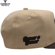 Cargar imagen en el visor de la galería, Ferreti Hats PREMIUM FT83 Mr. Gallo Gorra
