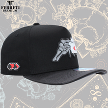 Cargar imagen en el visor de la galería, Gorra FERRETI “Full Bones Negro” FT95 PREMIUM
