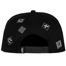 Cargar imagen en el visor de la galería, Gorra JC HATS Nieve Blanca Black and White
